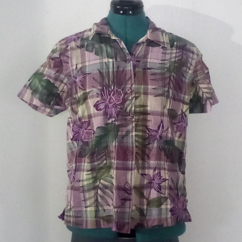 Lemon Grass Button Down Size S Shirt.